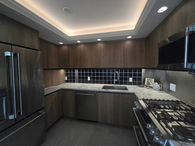 400 E Randolph Street 2417, Chicago, IL 60601