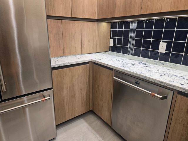 400 E Randolph Street 2417, Chicago, IL 60601