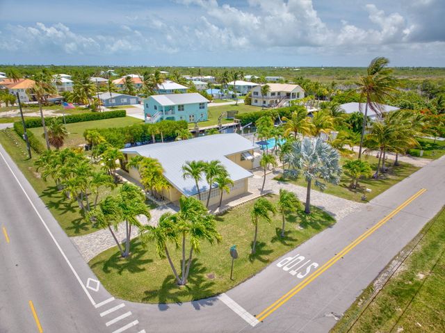30366 Falcon Lane, Big Pine Key, FL 33043