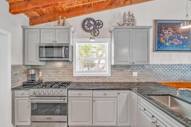 30366 Falcon Lane, Big Pine Key, FL 33043