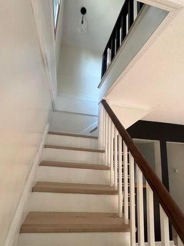 75 W Columbus Street, Lithopolis, OH 43136