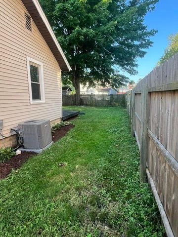 75 W Columbus Street, Lithopolis, OH 43136