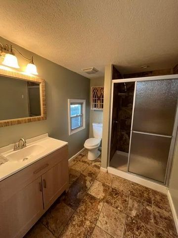 75 W Columbus Street, Lithopolis, OH 43136