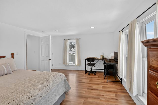 106 Clark Street, Reinbeck, IA 50669