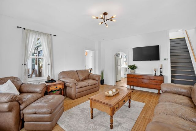 106 Clark Street, Reinbeck, IA 50669