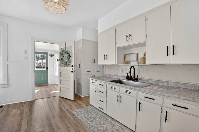 106 Clark Street, Reinbeck, IA 50669