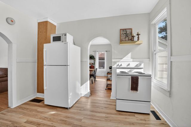 106 Clark Street, Reinbeck, IA 50669