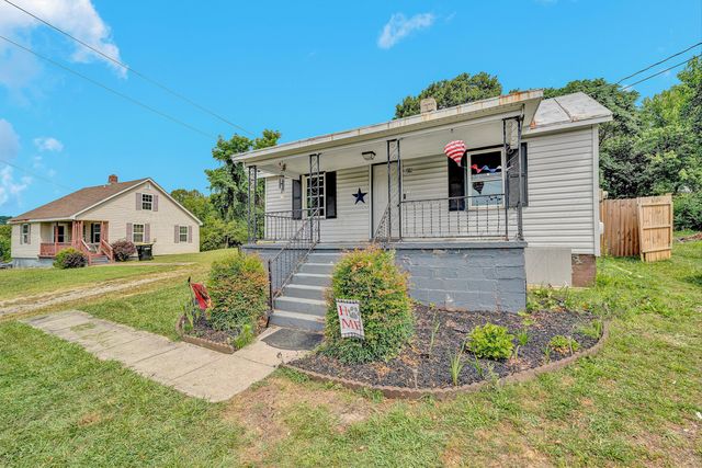 215 CIRCLE DR, Rocky Mount, VA 24151