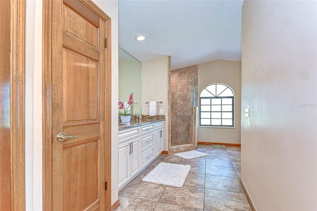 709 SPORTSMAN PARK DRIVE, Seffner, FL 33584