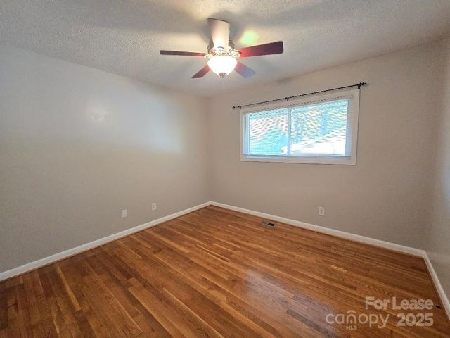 910 Holly Drive, Gastonia, NC 28054