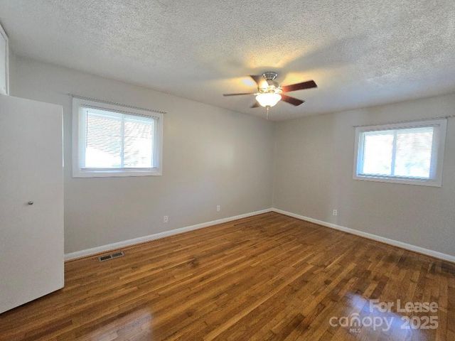 910 Holly Drive, Gastonia, NC 28054