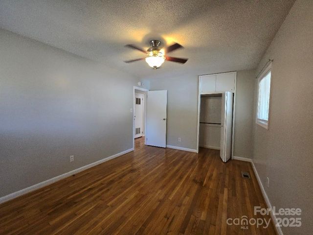 910 Holly Drive, Gastonia, NC 28054