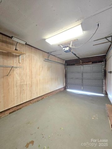 910 Holly Drive, Gastonia, NC 28054