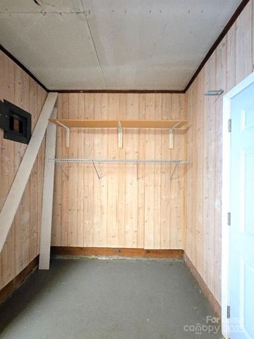 910 Holly Drive, Gastonia, NC 28054