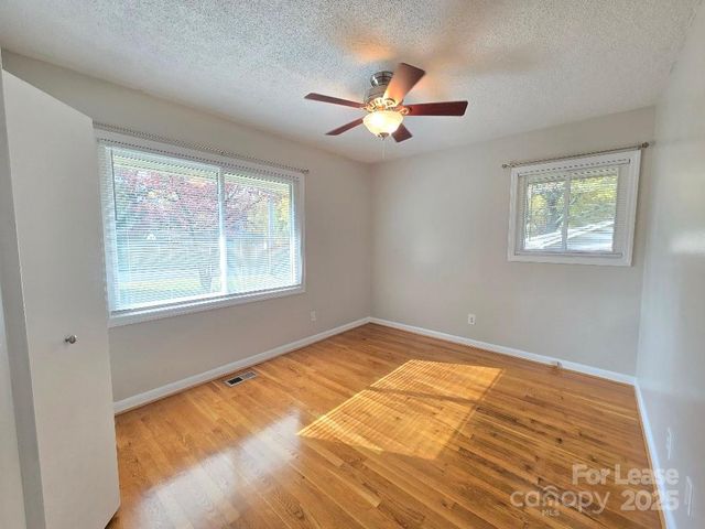 910 Holly Drive, Gastonia, NC 28054