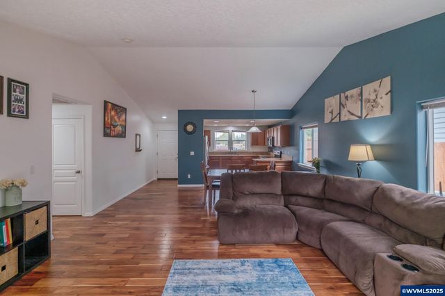 1528 Oriole St, Stayton, OR 97383