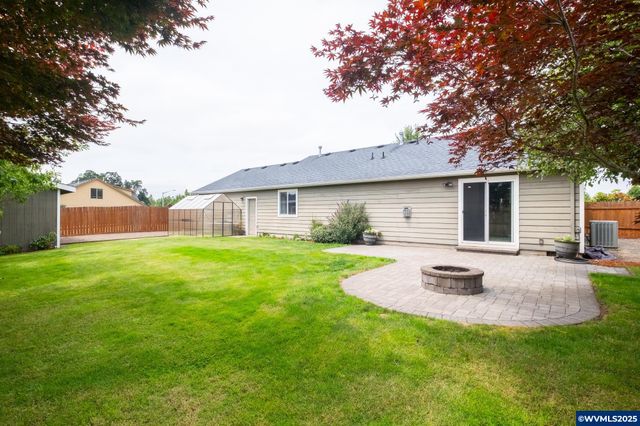1528 Oriole St, Stayton, OR 97383