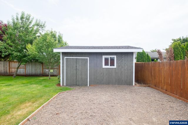 1528 Oriole St, Stayton, OR 97383