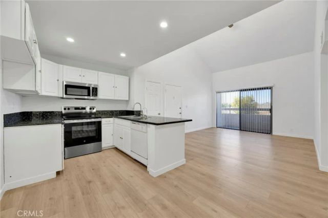 25027 Peachland Avenue 260, Newhall, CA 91321