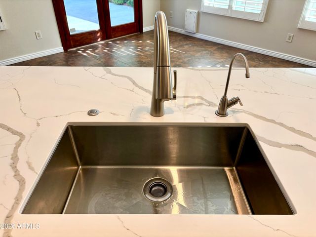 5002 E BLANCHE Drive, Scottsdale, AZ 85254
