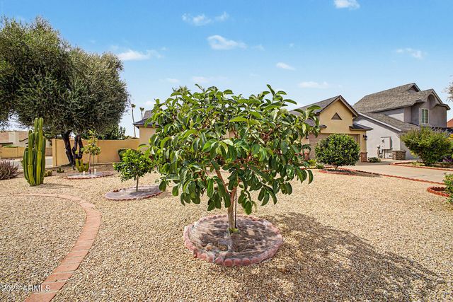 5002 E BLANCHE Drive, Scottsdale, AZ 85254