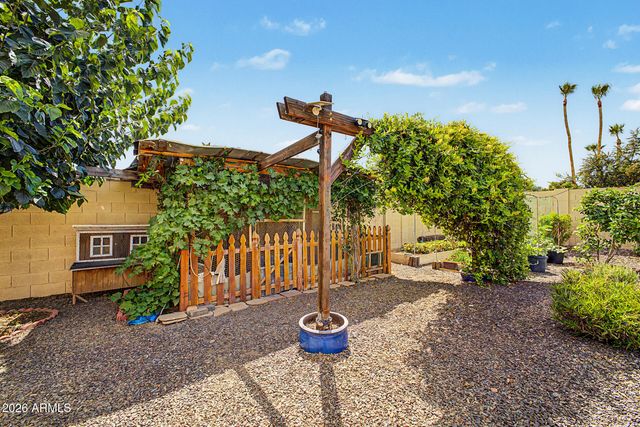 5002 E BLANCHE Drive, Scottsdale, AZ 85254
