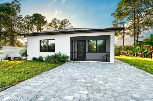 12 35th AVE NW, Naples, FL 34120