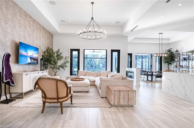 12 35th AVE NW, Naples, FL 34120