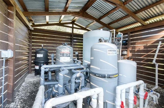 12 35th AVE NW, Naples, FL 34120