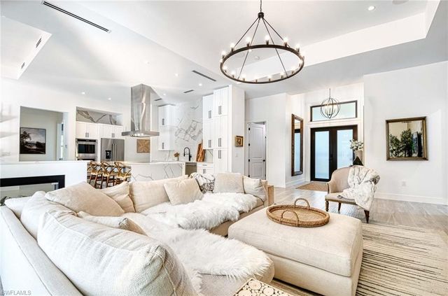 12 35th AVE NW, Naples, FL 34120