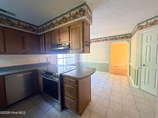 6323 Strawfield Drive, Wilmington, NC 28405