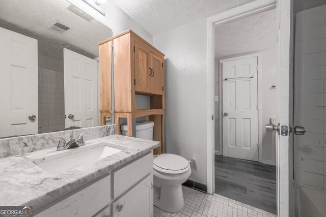 6424 Woodstone Way, Morrow, GA 30260