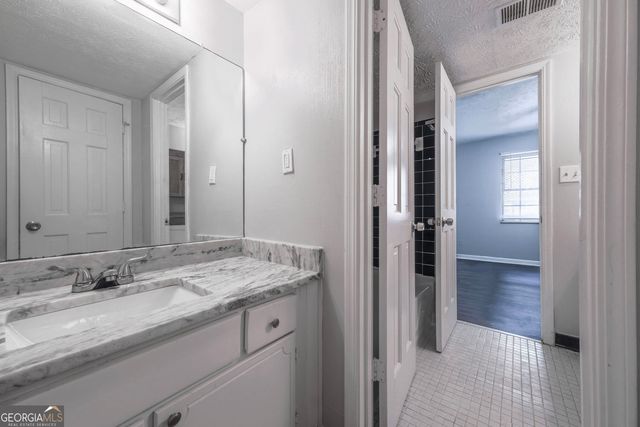 6424 Woodstone Way, Morrow, GA 30260