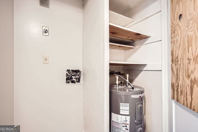 6424 Woodstone Way, Morrow, GA 30260