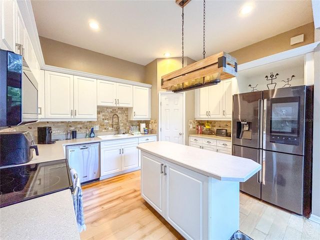 5339 NW 9TH LANE, Gainesville, FL 32605