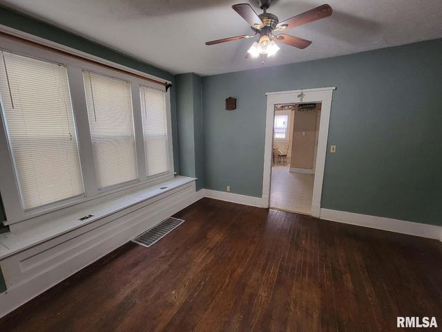 334 S LINCOLN Boulevard, Centralia, IL 62801