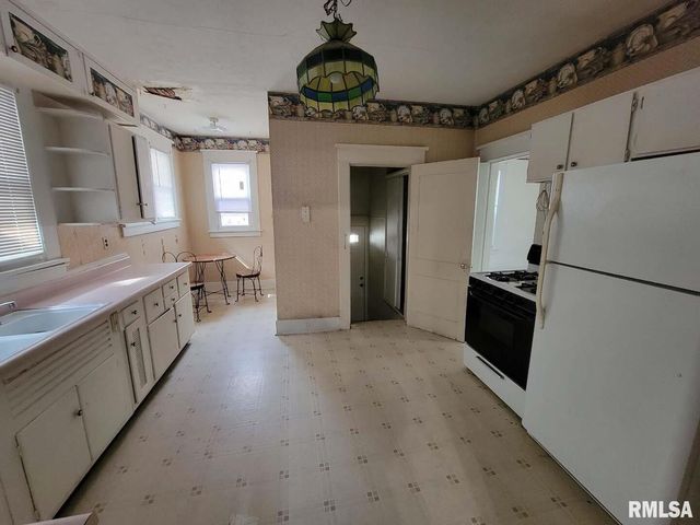 334 S LINCOLN Boulevard, Centralia, IL 62801