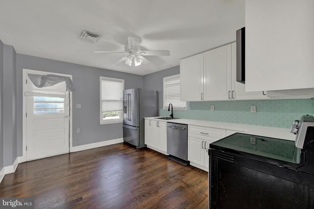 338 IDA AVE, Baltimore, MD 21221