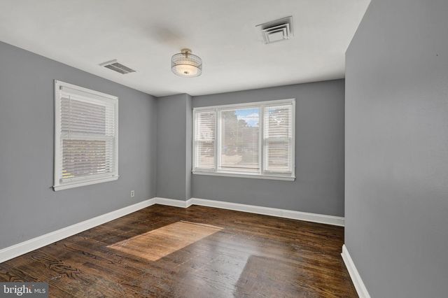 338 IDA AVE, Baltimore, MD 21221