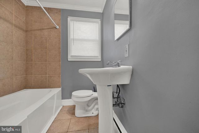 338 IDA AVE, Baltimore, MD 21221