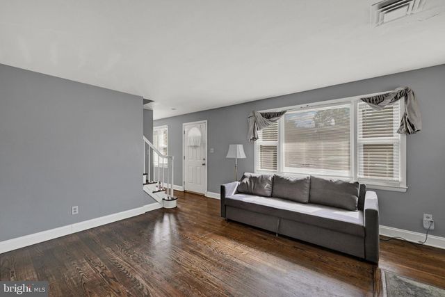 338 IDA AVE, Baltimore, MD 21221