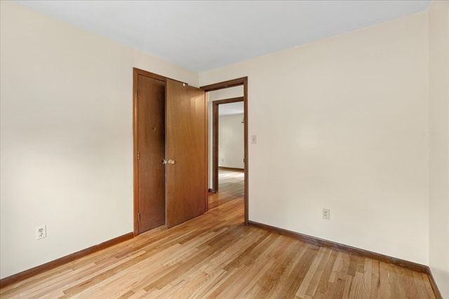 17 Brewster Dr, Bridgewater, MA 02324