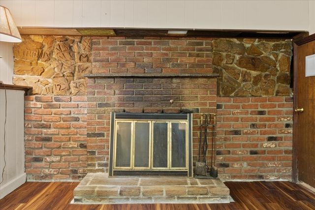 17 Brewster Dr, Bridgewater, MA 02324