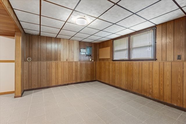 17 Brewster Dr, Bridgewater, MA 02324