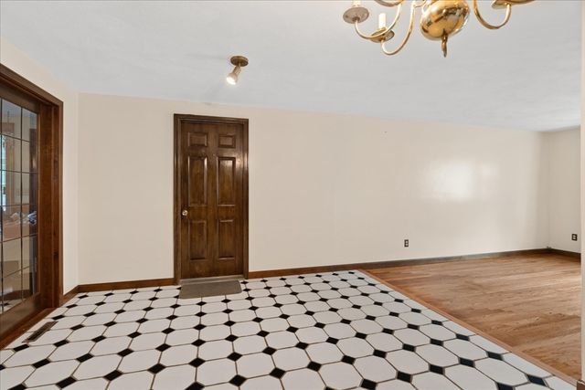 17 Brewster Dr, Bridgewater, MA 02324