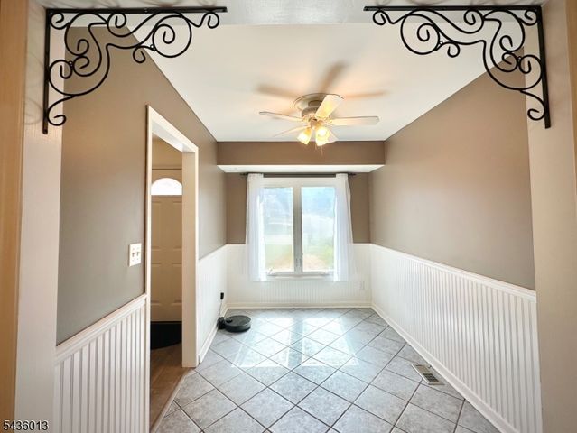 4 Peach Court, Raritan Twp., NJ 08822