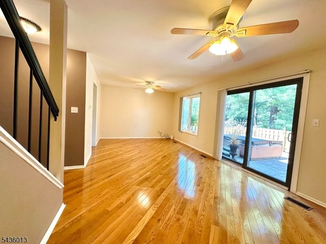 4 Peach Court, Raritan Twp., NJ 08822