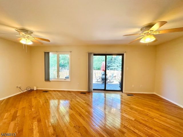 4 Peach Court, Raritan Twp., NJ 08822