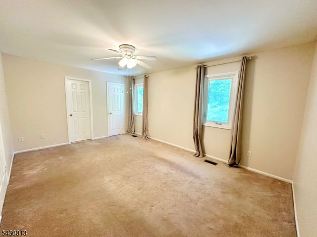 4 Peach Court, Raritan Twp., NJ 08822