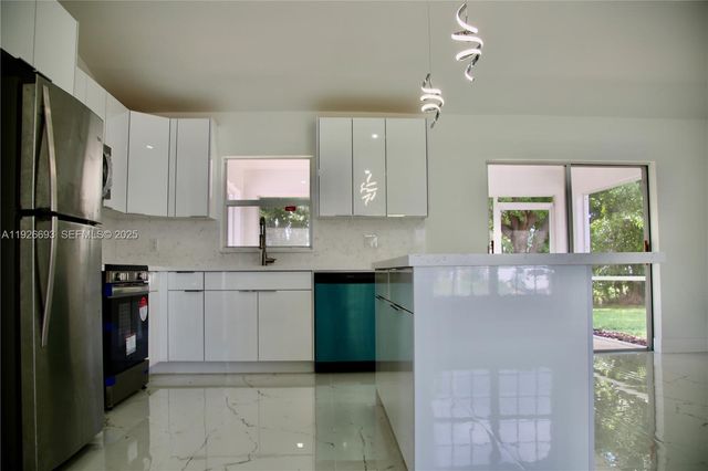 1716 NE 6TH PL 0, Cape Coral, FL 33909